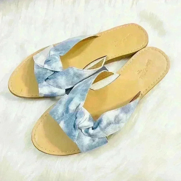 Universal Thread Melody Sandals in Blue - Picture 3 of 9